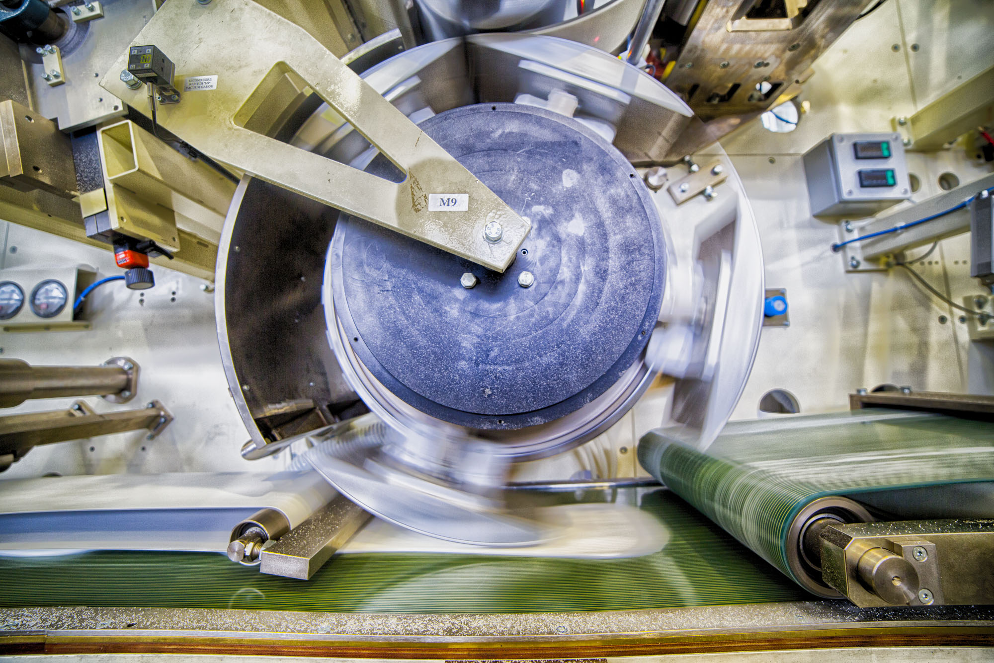 picture_intro-converting-diatec_nonwoven-and-textile picture_intro-converting-diatec_nonwoven-and-textile