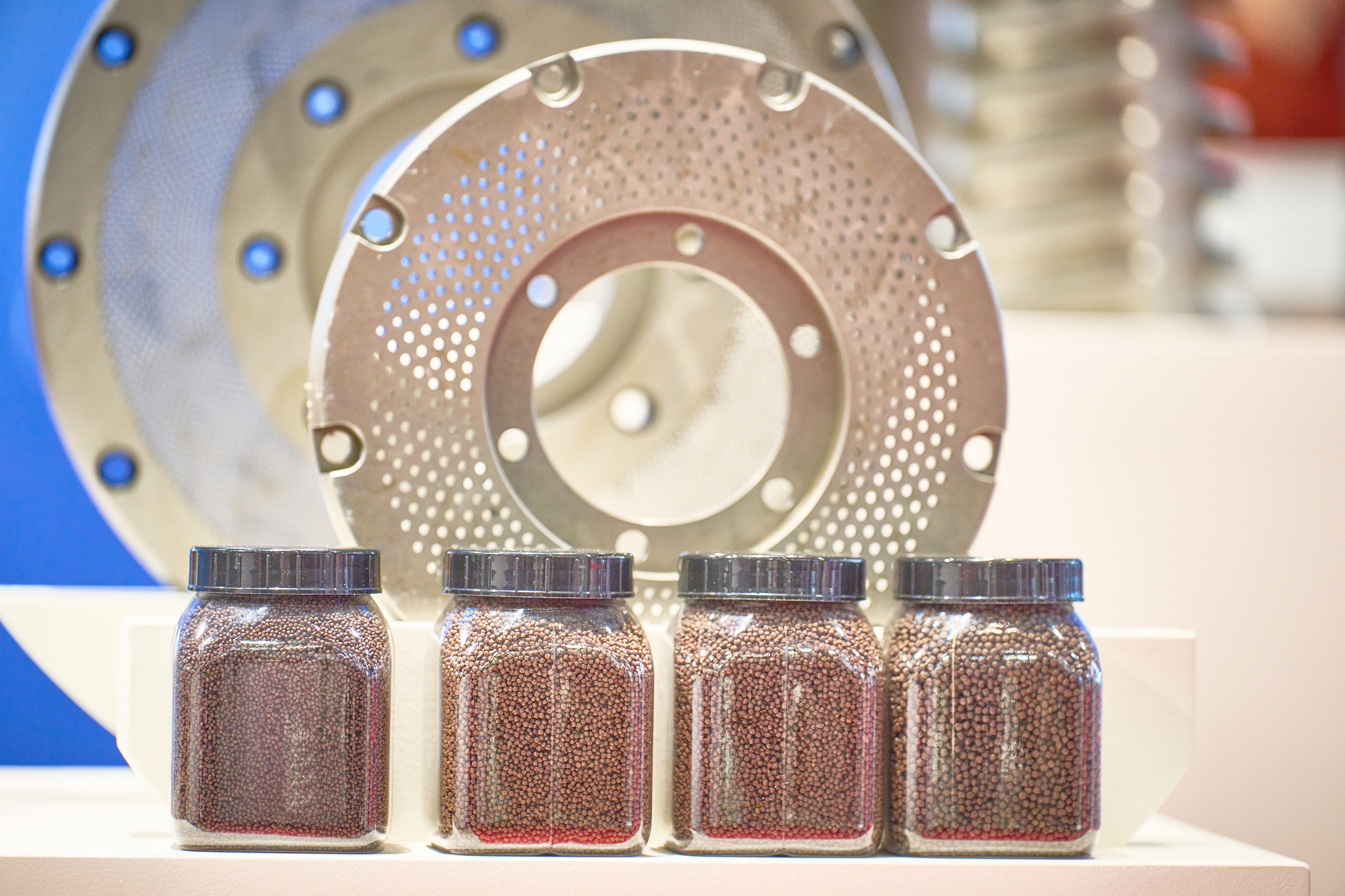 fb_microfeed pellets, © ANDRTIZ fb_microfeed pellets