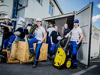 ANDRITZ service experts and customers