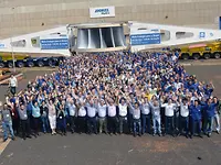 hy-hn28-03-brazil-francis-runner-transport