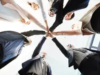 We commit_0130 5525 Behrendt und Rausch